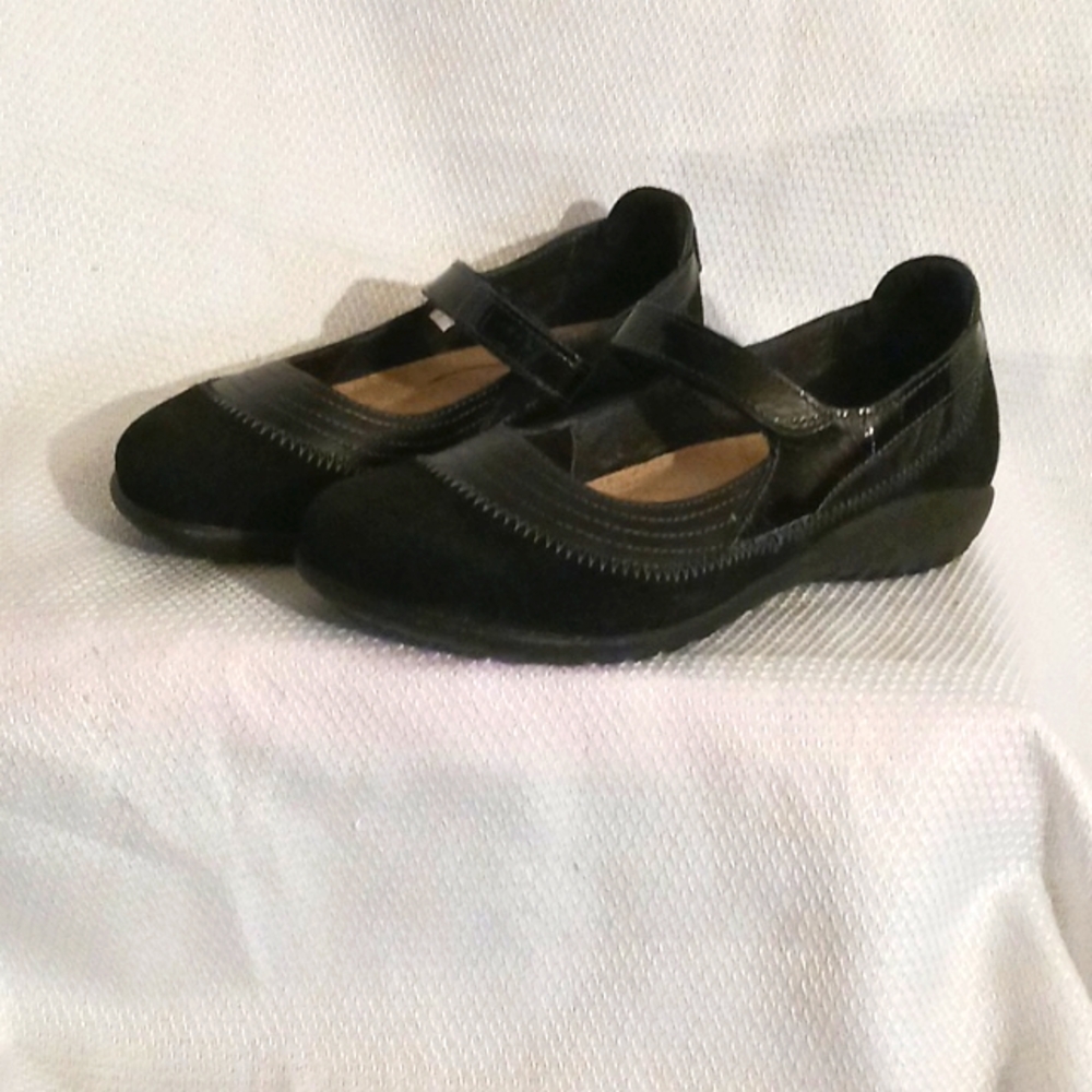 New Naot Kirei black combination shoes